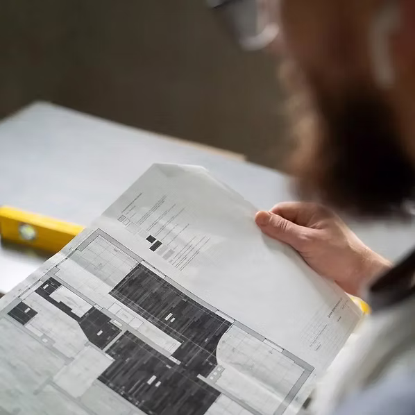 Gestión de Permisos y Proyectos.